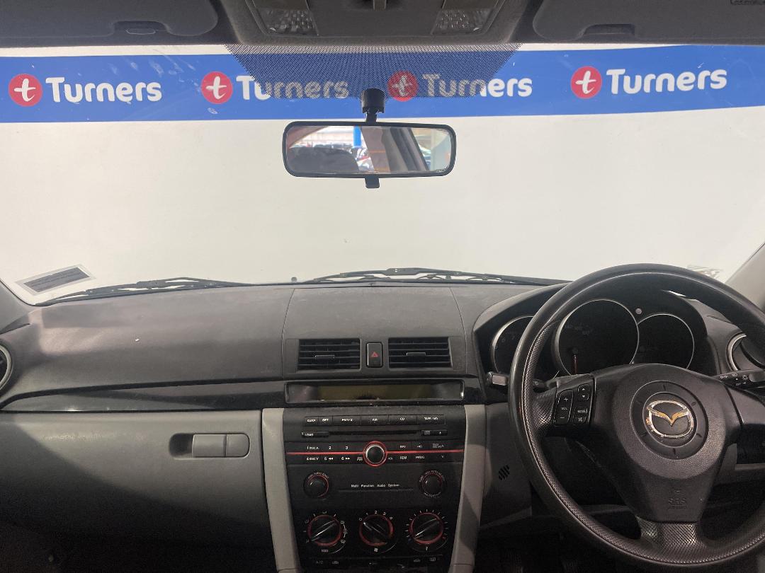 Photo '17' of Mazda Axela Photo '17' of Mazda Axela