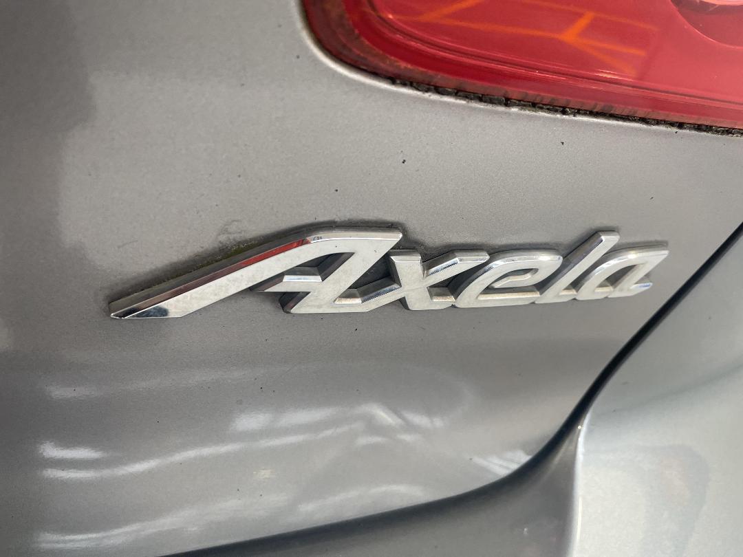 Photo '35' of Mazda Axela Photo '35' of Mazda Axela