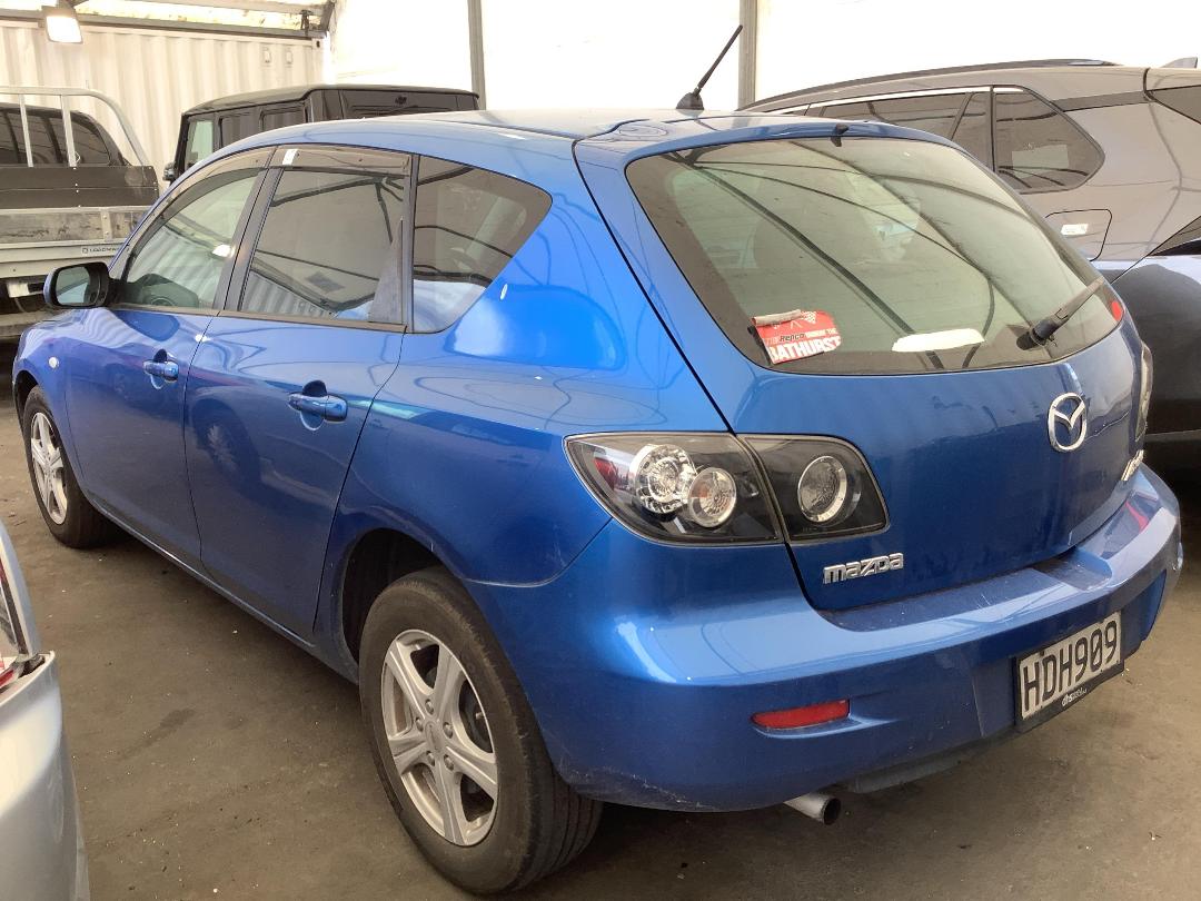 Photo '6' of Mazda Axela