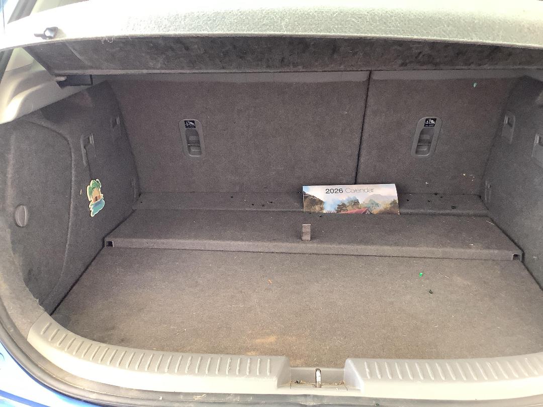 Photo '7' of Mazda Axela