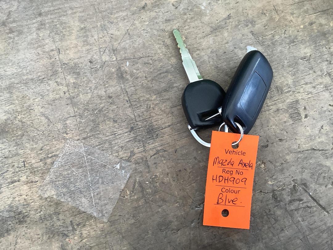 Photo '17' of Mazda Axela