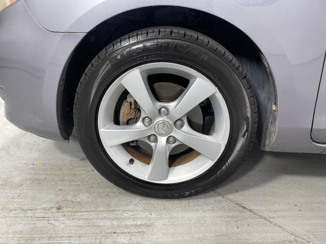 Photo '10' of Mazda Axela Photo '10' of Mazda Axela