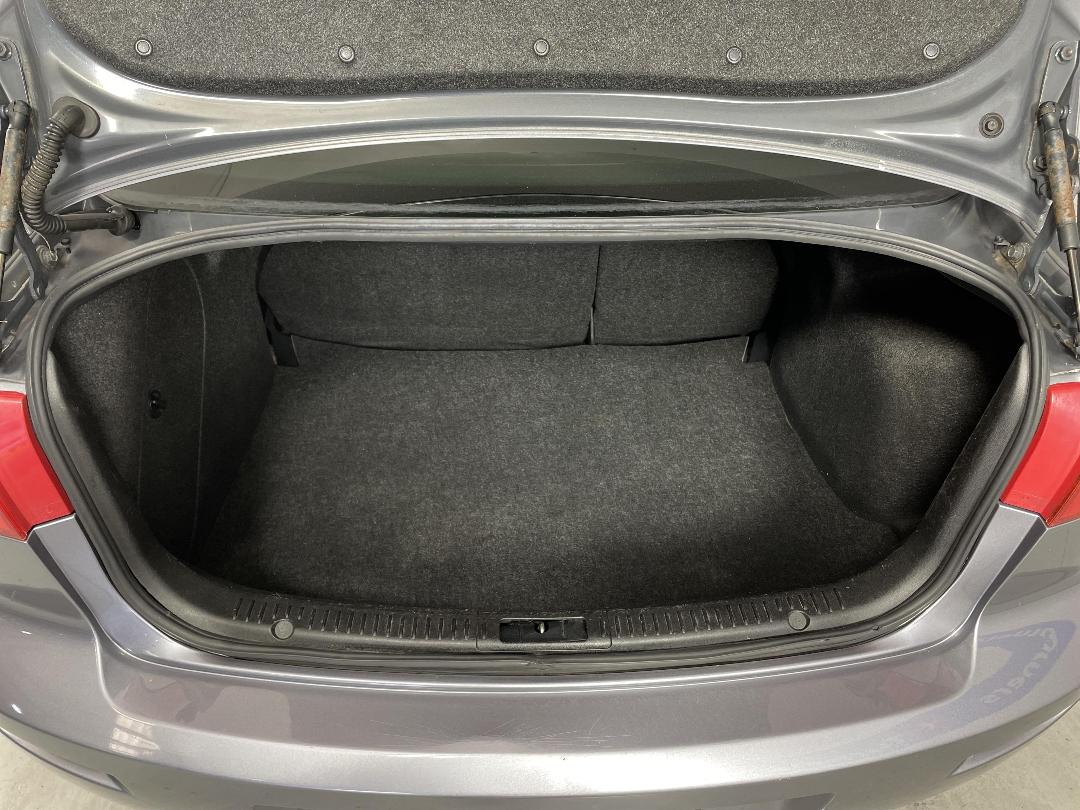 Photo '14' of Mazda Axela Photo '14' of Mazda Axela