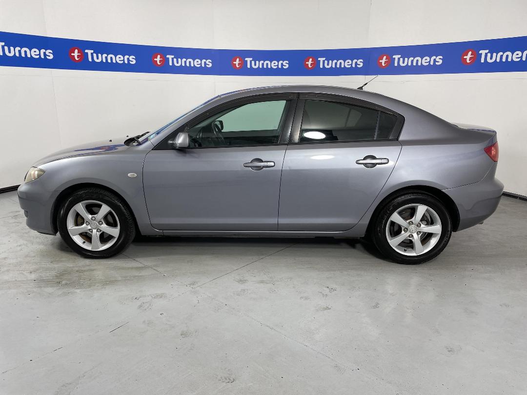 Photo '28' of Mazda Axela Photo '28' of Mazda Axela