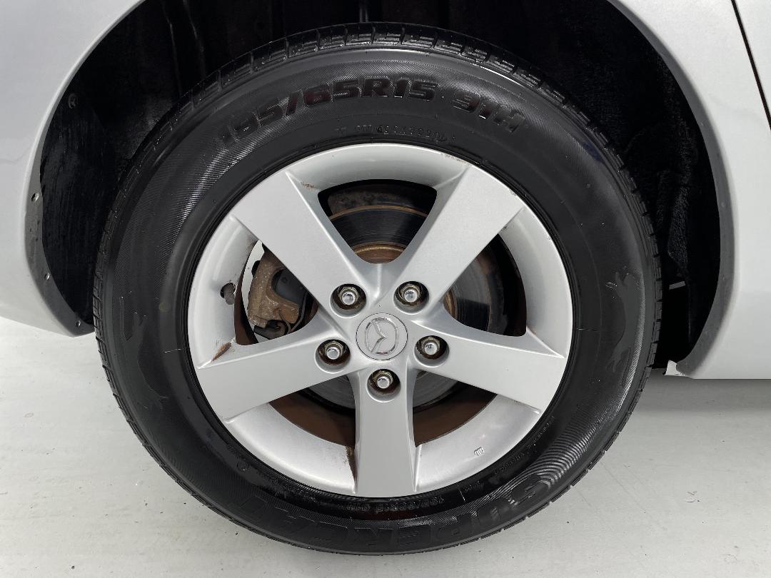 Photo '12' of Mazda Axela Photo '12' of Mazda Axela