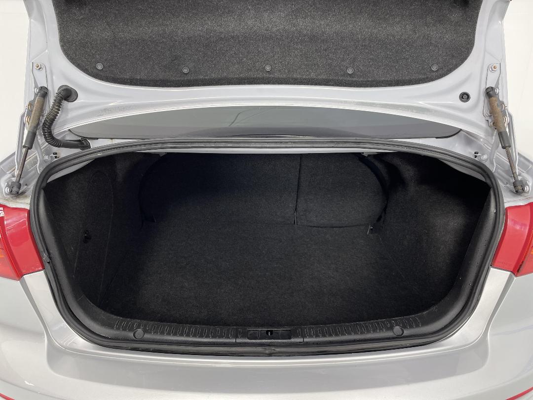 Photo '14' of Mazda Axela Photo '14' of Mazda Axela