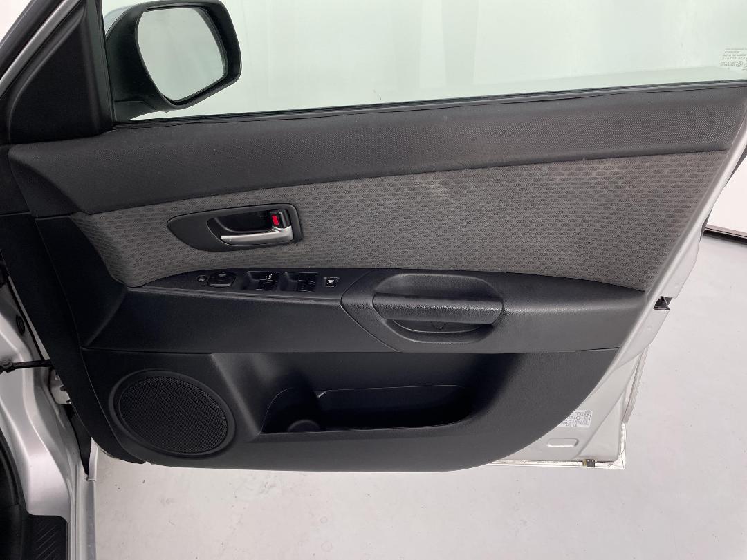 Photo '15' of Mazda Axela Photo '15' of Mazda Axela