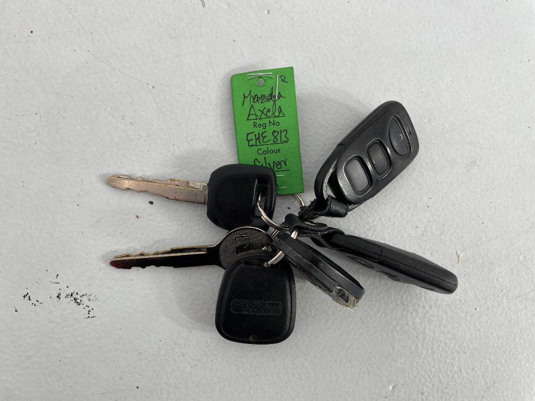 Photo '22' of Mazda Axela Photo '22' of Mazda Axela