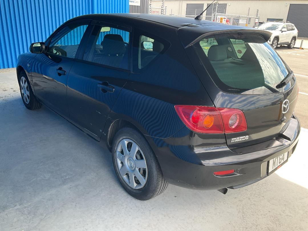 Photo '2' of Mazda Axela