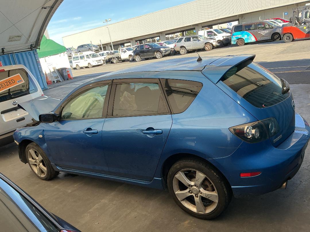 Photo '16' of Mazda Axela Photo '16' of Mazda Axela