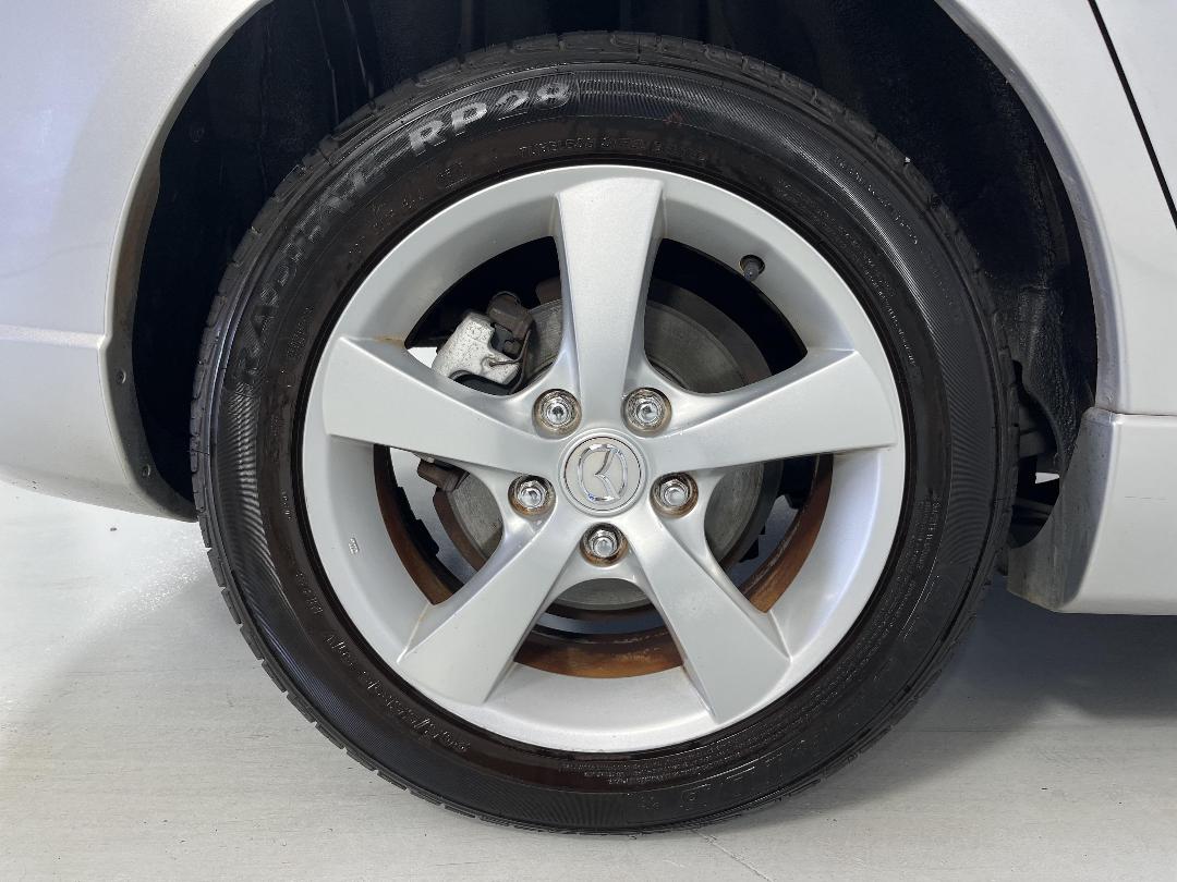 Photo '12' of Mazda Axela Photo '12' of Mazda Axela