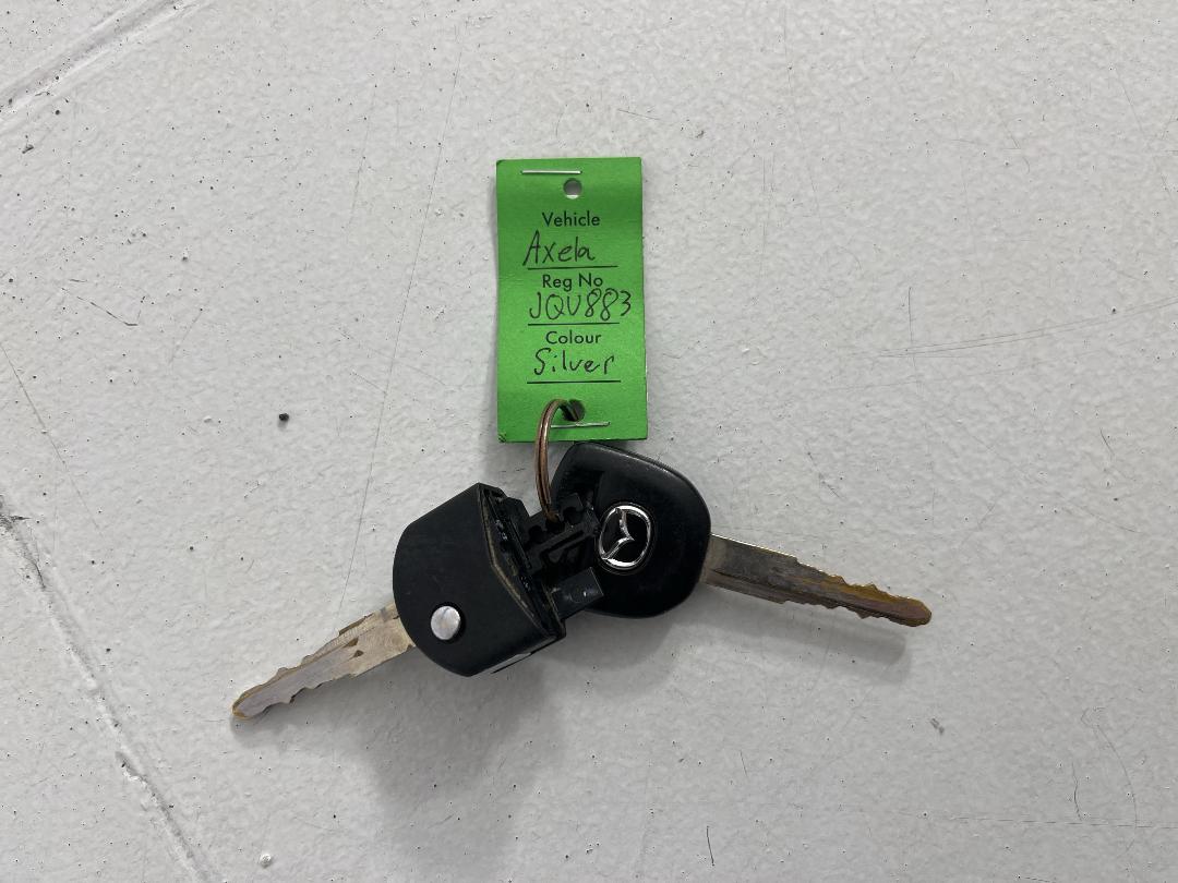 Photo '22' of Mazda Axela Photo '22' of Mazda Axela