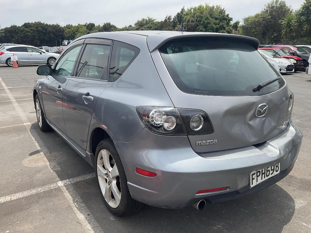 Photo '3' of Mazda Axela Photo '3' of Mazda Axela