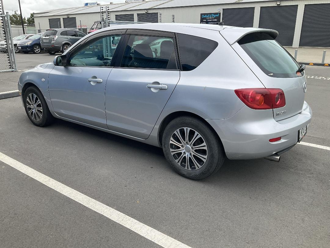 Photo '6' of Mazda Axela