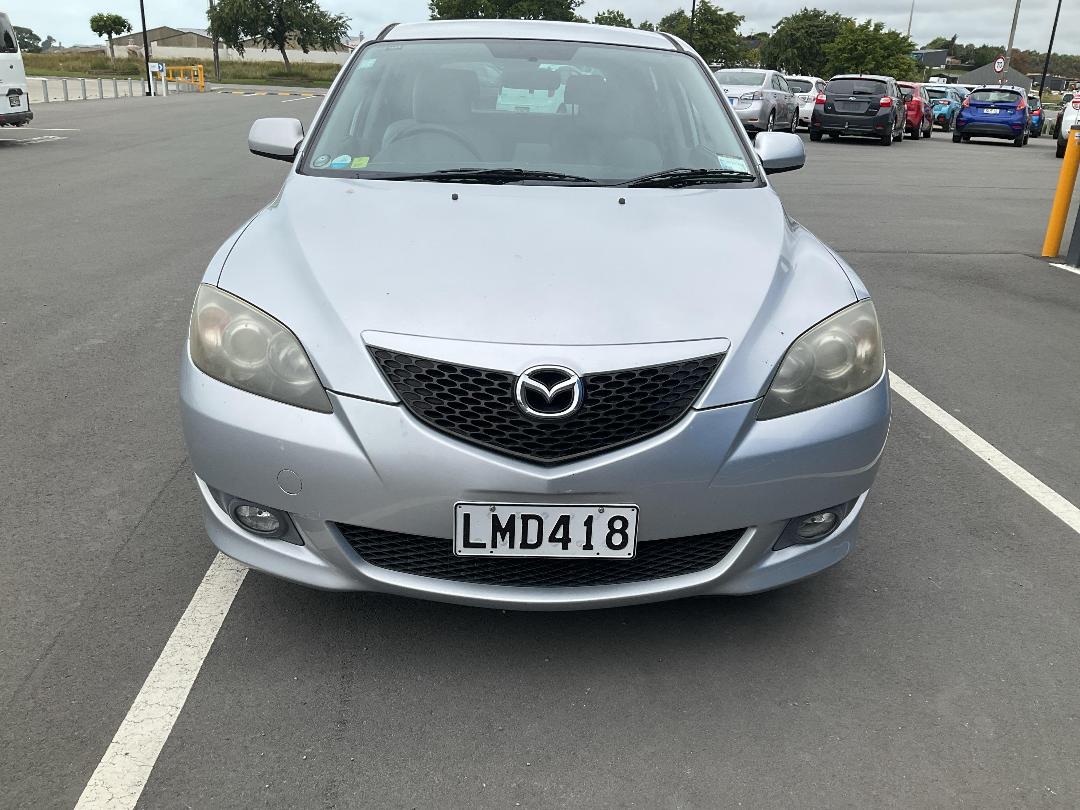 Photo '4' of Mazda Axela