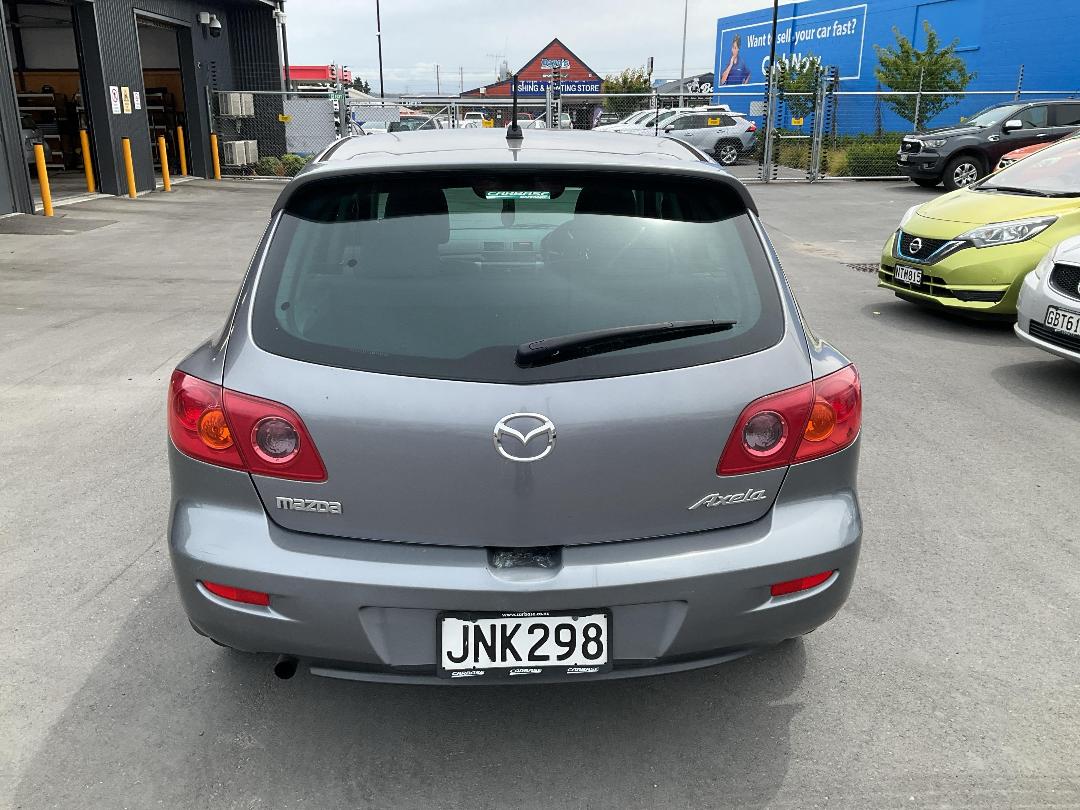 Photo '5' of Mazda Axela