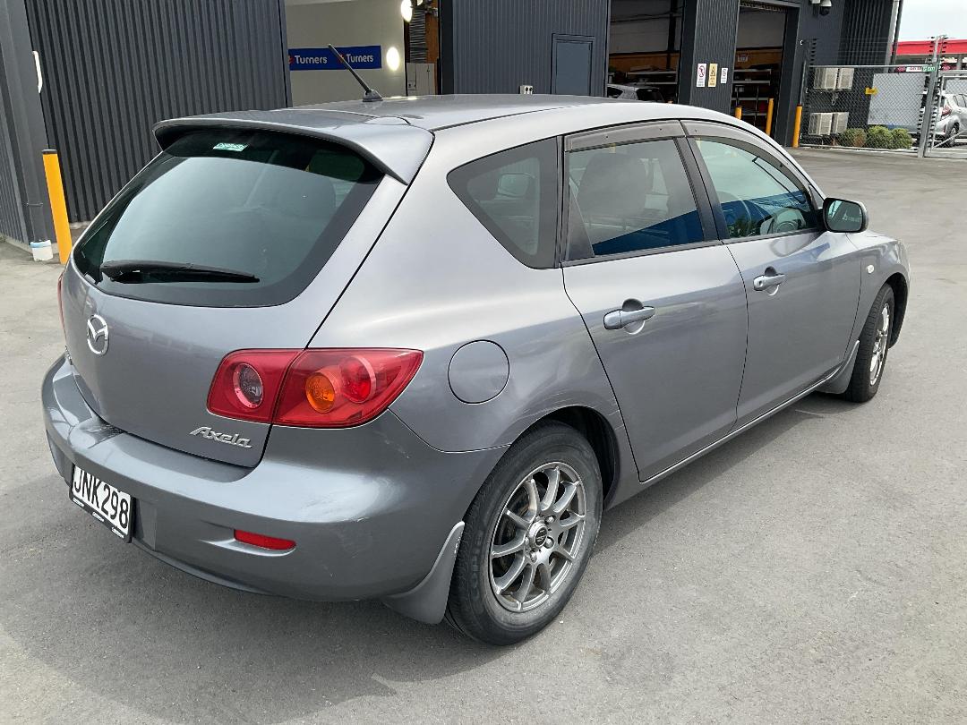 Photo '6' of Mazda Axela