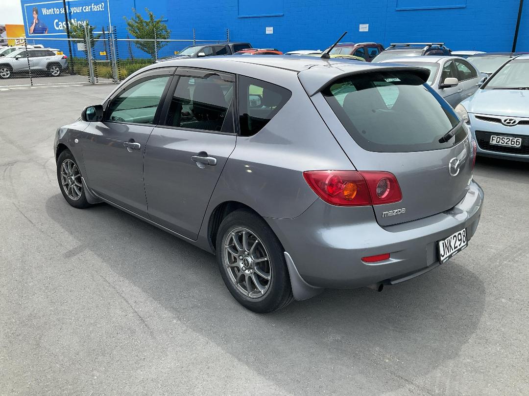 Photo '4' of Mazda Axela