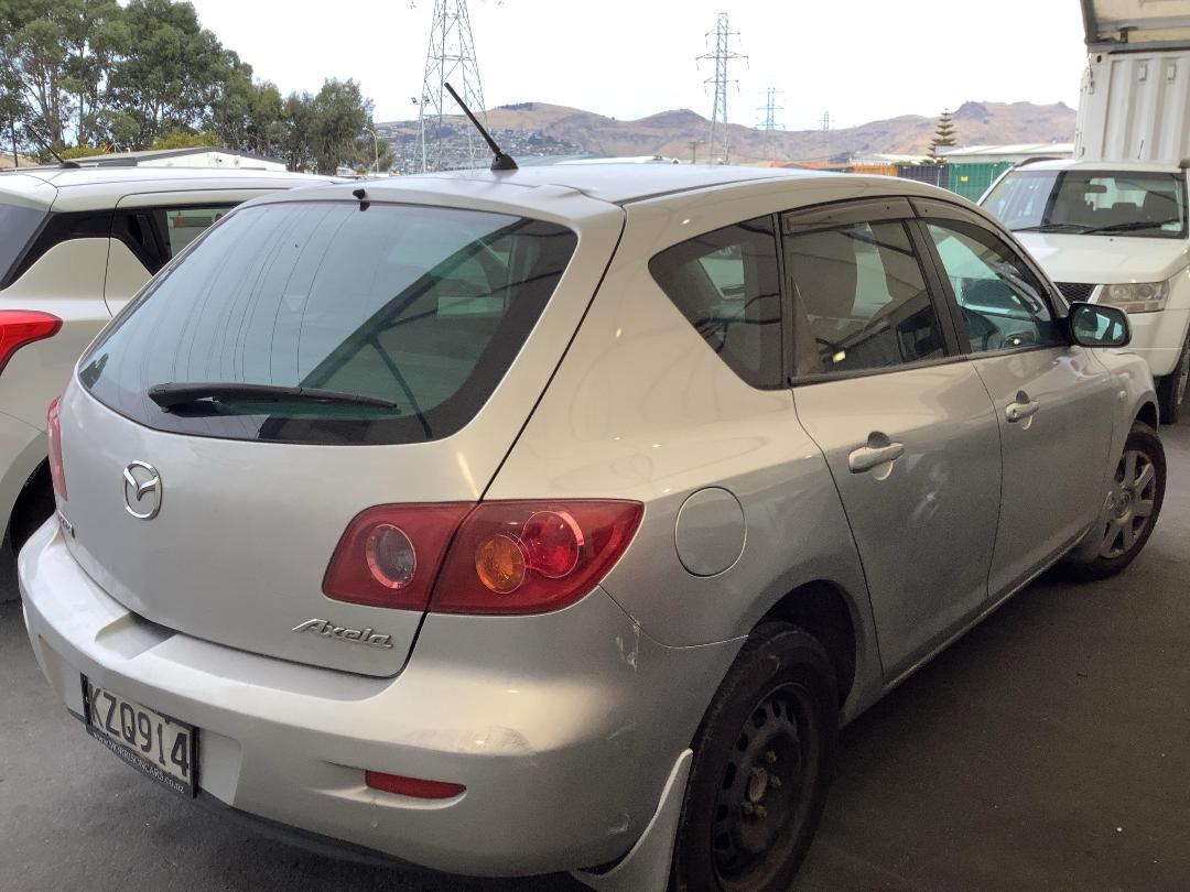 Photo '11' of Mazda Axela