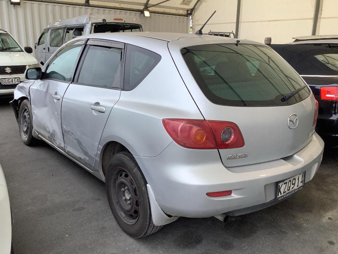 Photo '10' of Mazda Axela