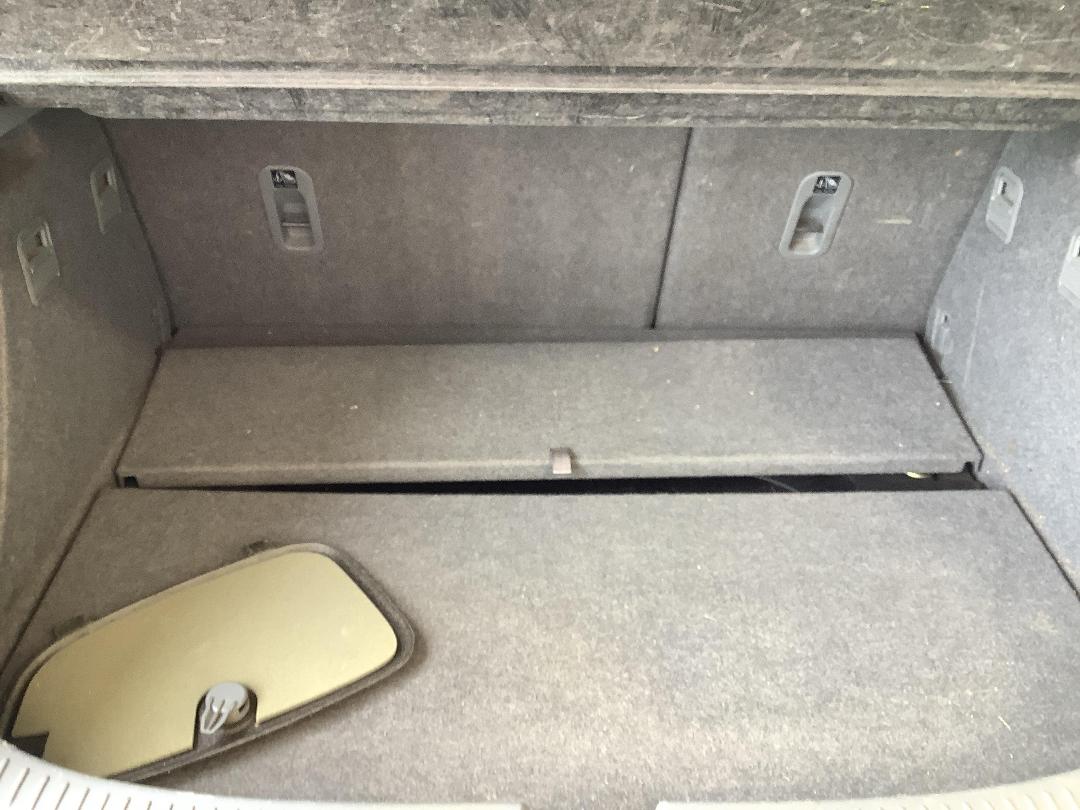 Photo '13' of Mazda Axela