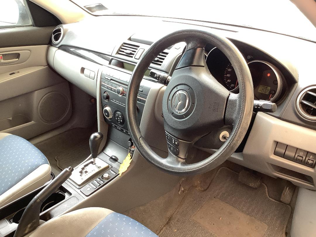 Photo '17' of Mazda Axela