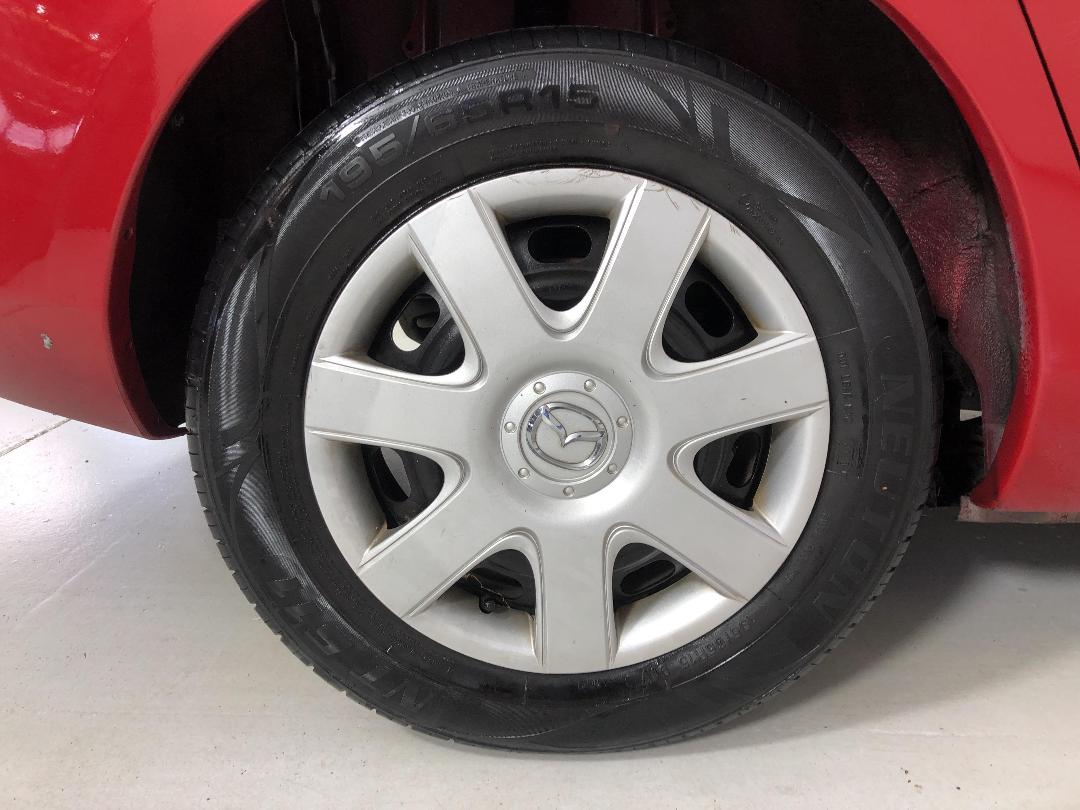 Photo '12' of Mazda Axela Photo '12' of Mazda Axela