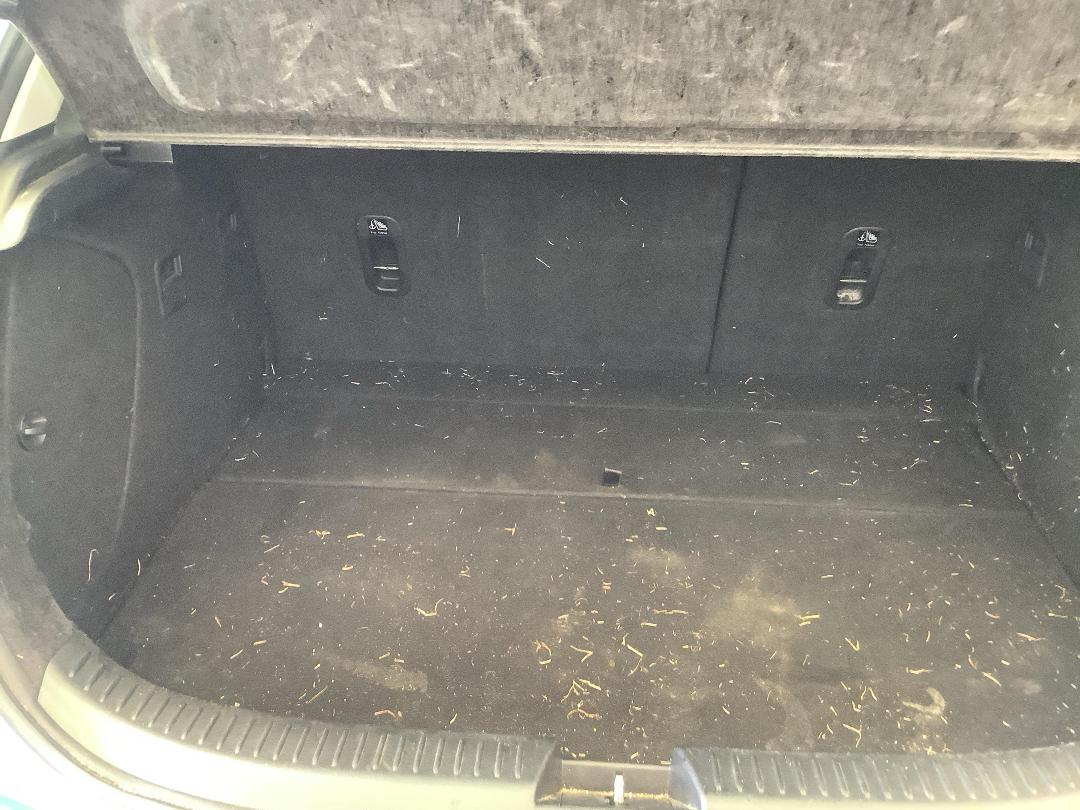 Photo '6' of Mazda Axela