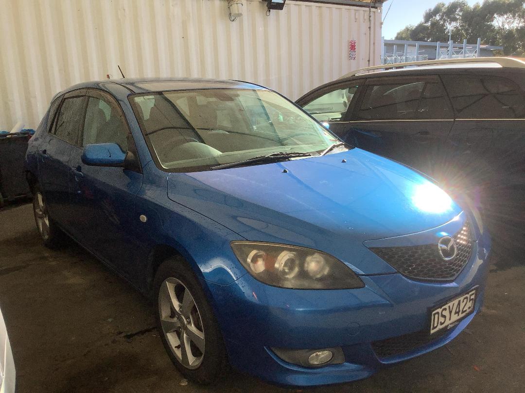 Photo '2' of Mazda Axela