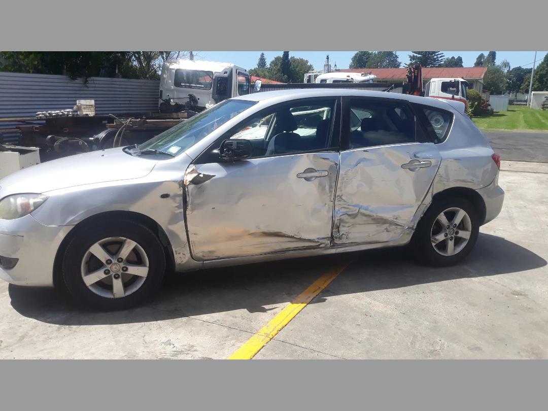 Photo '4' of Mazda Axela