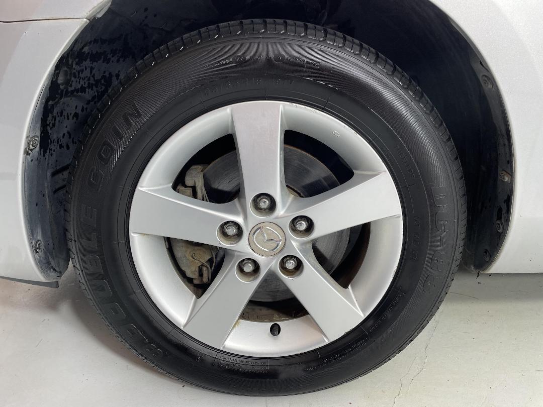 Photo '10' of Mazda Axela