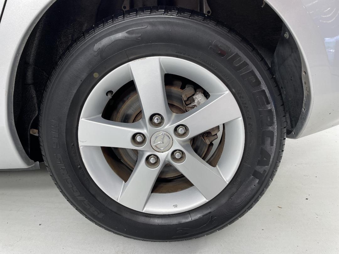 Photo '11' of Mazda Axela