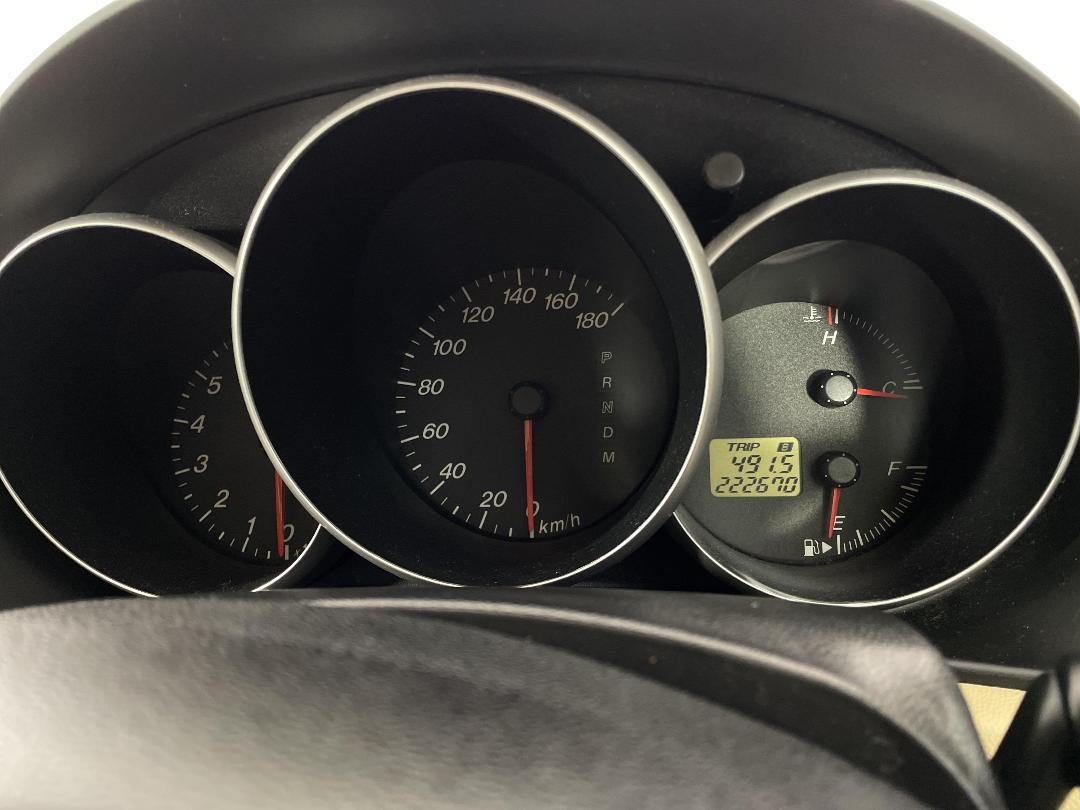 Photo '21' of Mazda Axela