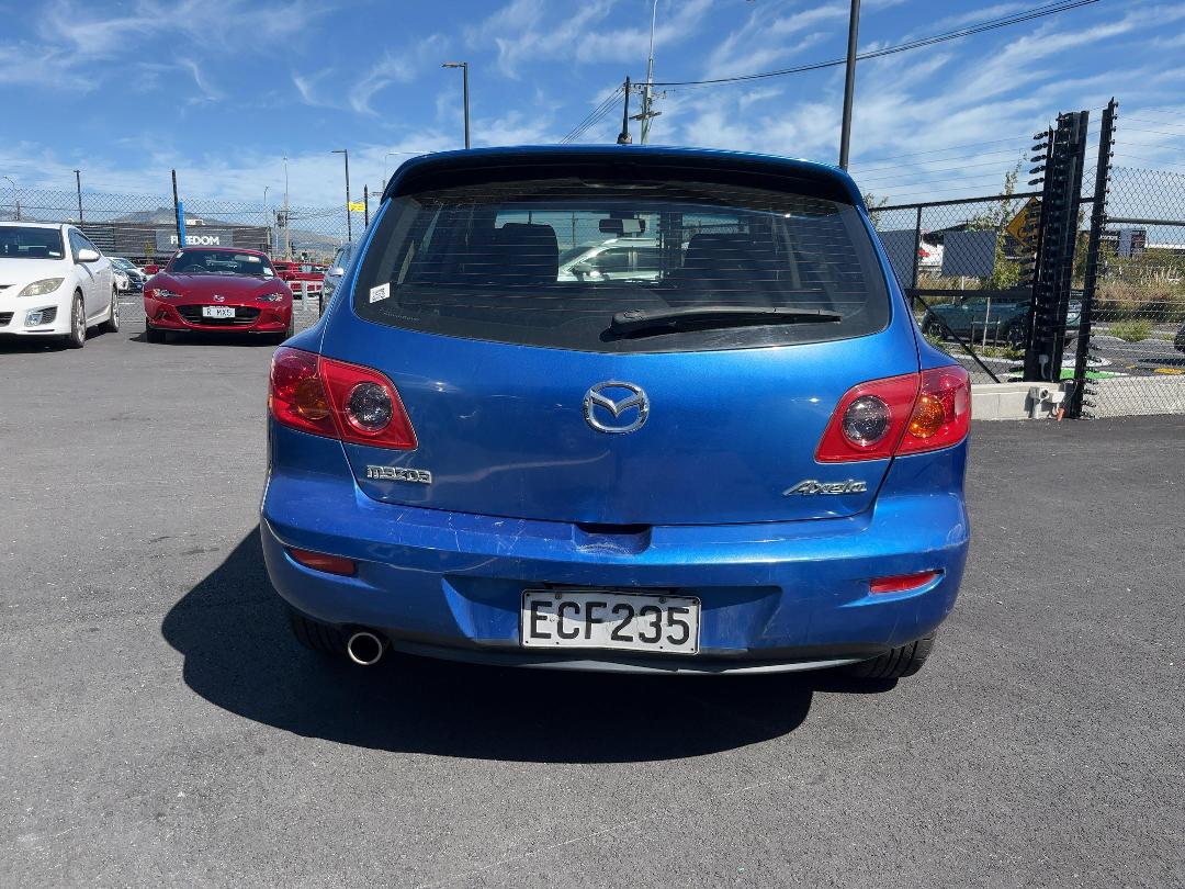 Photo '6' of Mazda Axela