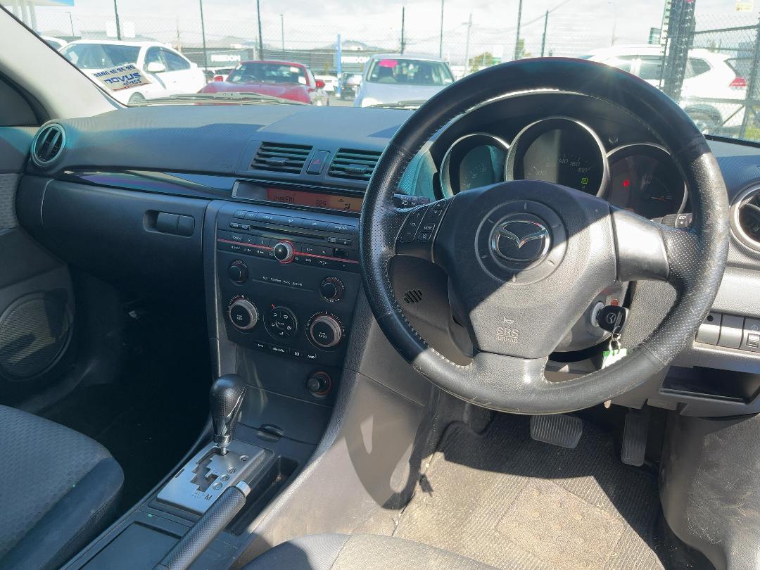 Photo '14' of Mazda Axela