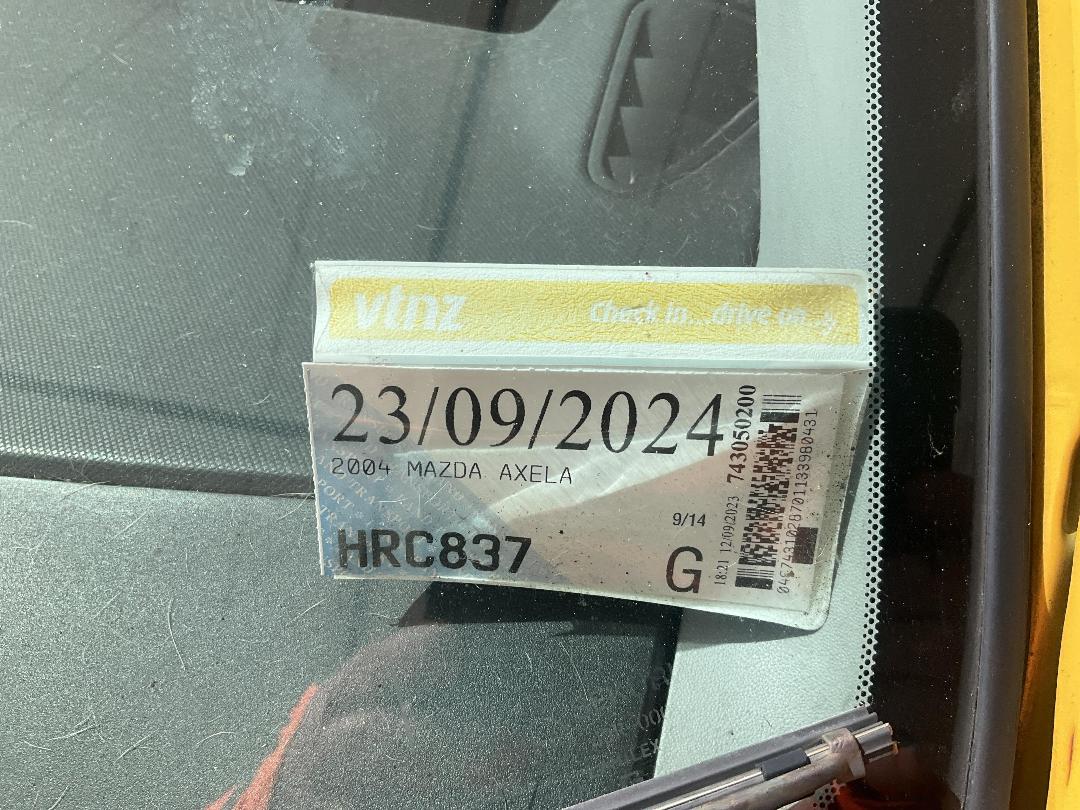 Photo '12' of Mazda Axela