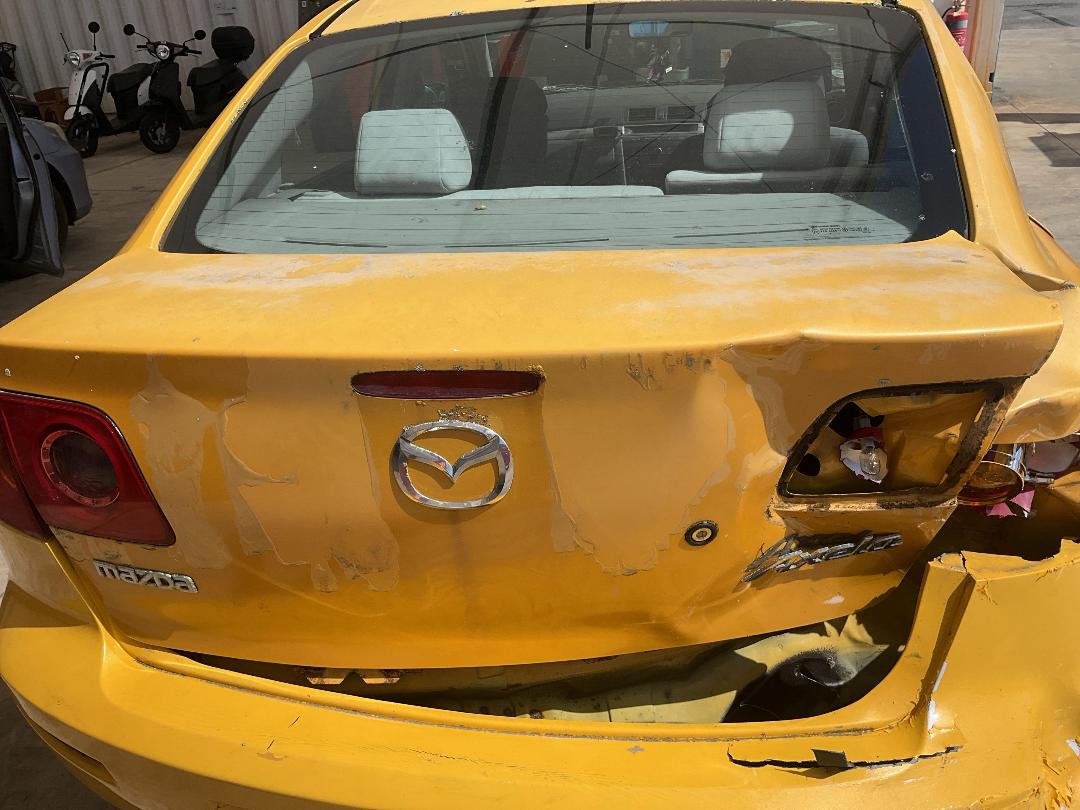 Photo '16' of Mazda Axela