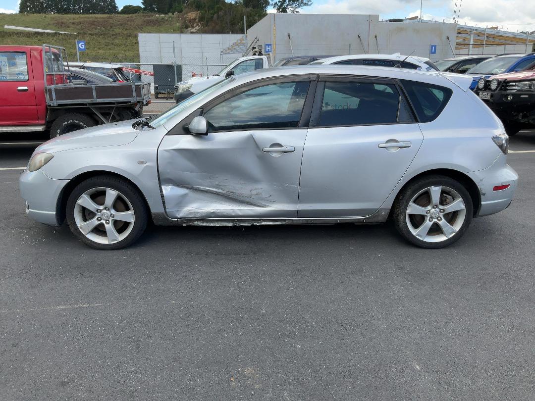 Photo '4' of Mazda Axela