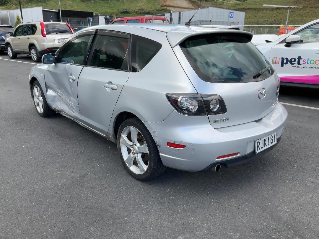 Photo '5' of Mazda Axela