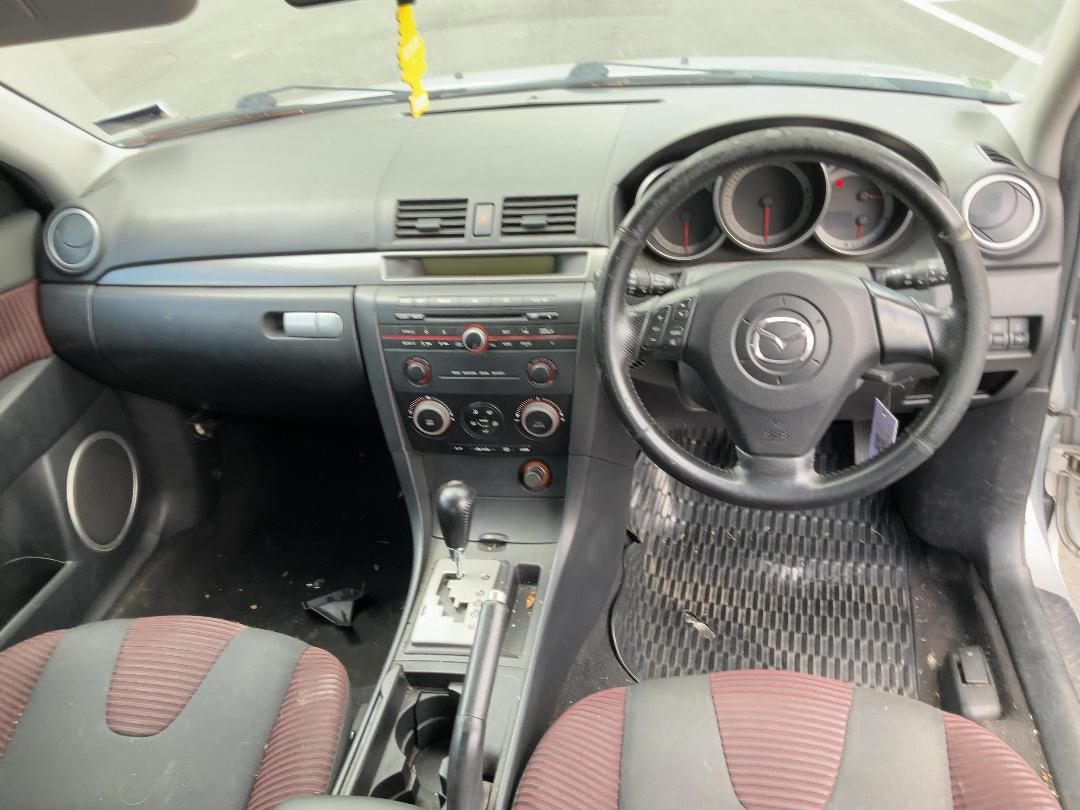 Photo '20' of Mazda Axela