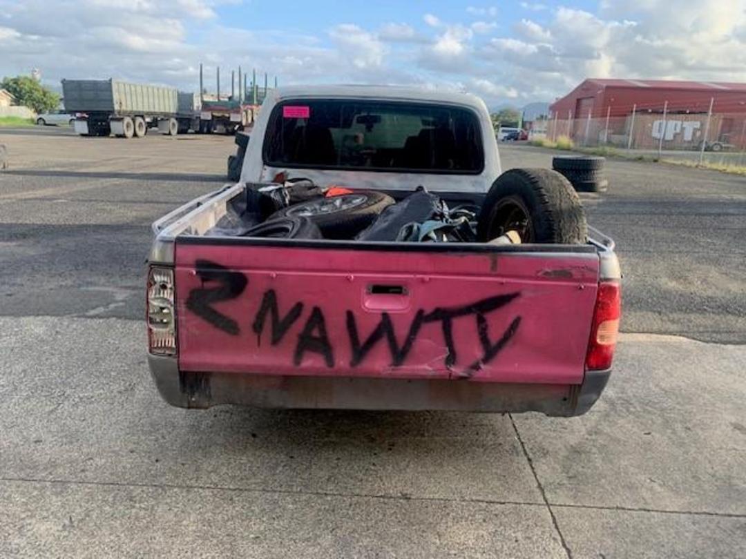 Photo '6' of Mazda Bounty DBL CAB W/S SDX