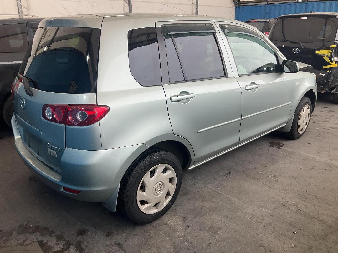 Photo '6' of Mazda Demio Photo '6' of Mazda Demio