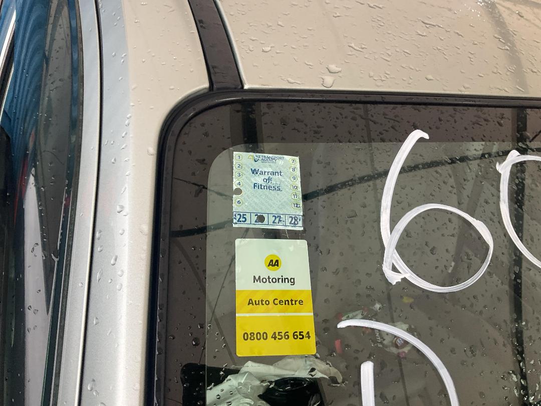 Photo '11' of Mazda Demio Photo '11' of Mazda Demio