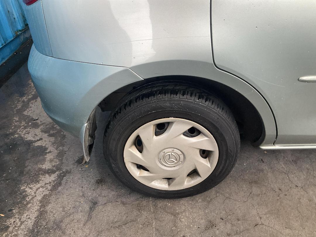 Photo '14' of Mazda Demio Photo '14' of Mazda Demio