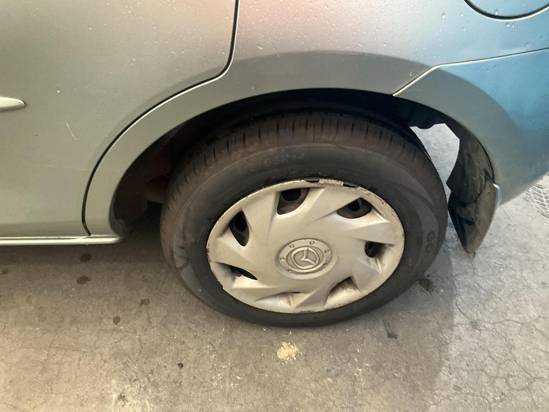 Photo '15' of Mazda Demio Photo '15' of Mazda Demio