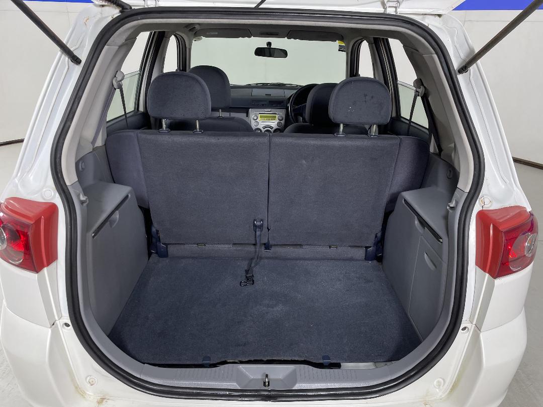 Photo '14' of Mazda Demio Photo '14' of Mazda Demio