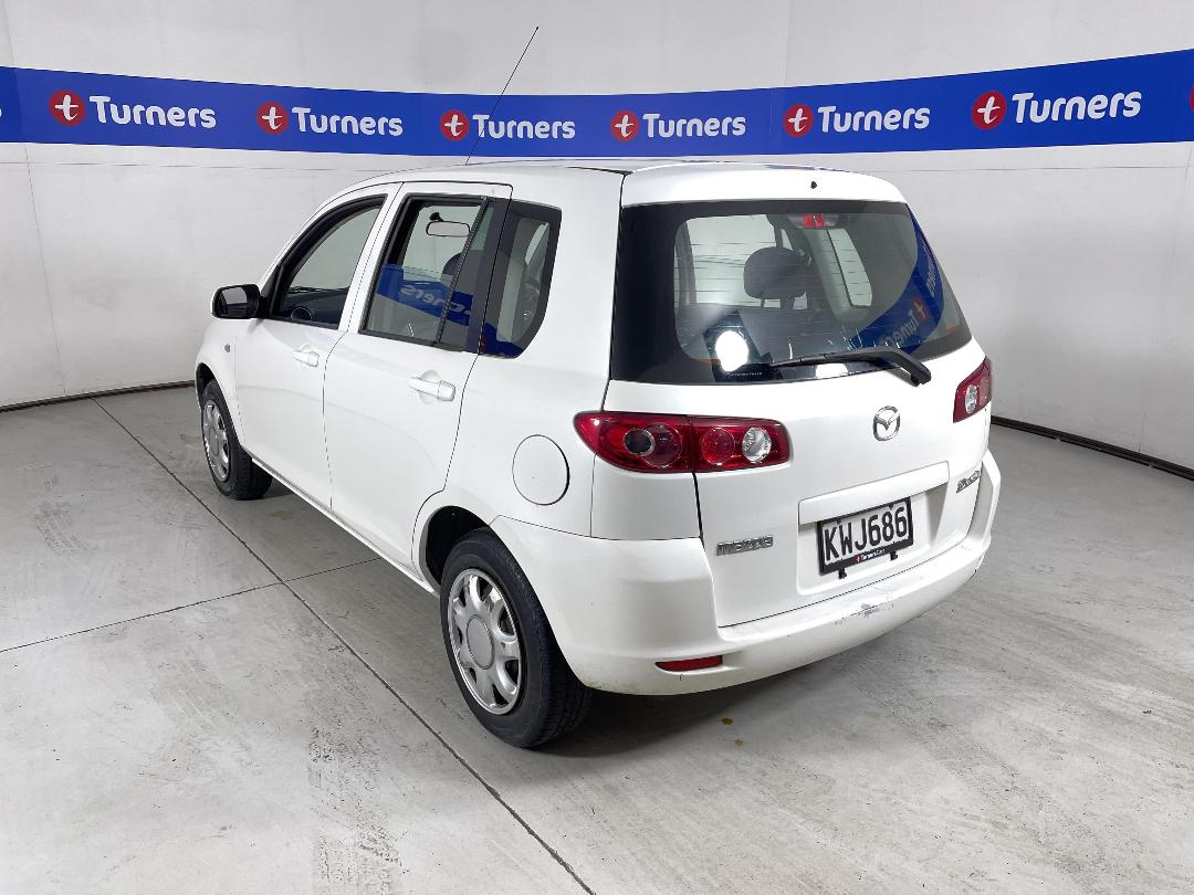 Photo '5' of Mazda Demio Photo '5' of Mazda Demio