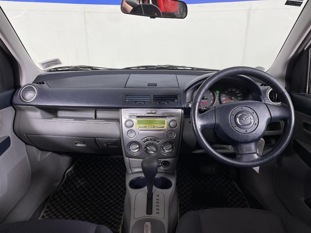 Photo '17' of Mazda Demio Photo '17' of Mazda Demio