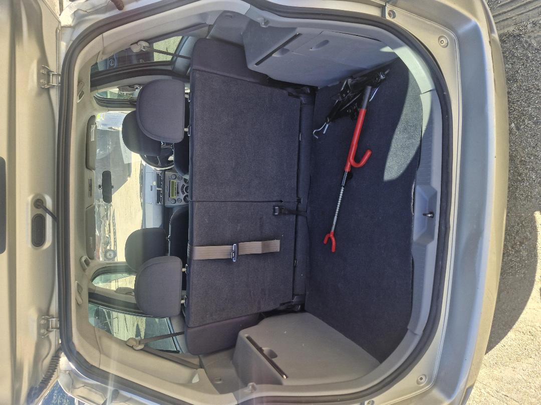 Photo '6' of Mazda Demio Photo '6' of Mazda Demio