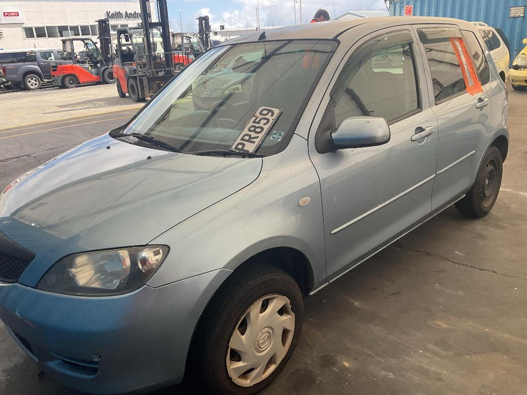 Photo '2' of Mazda Demio